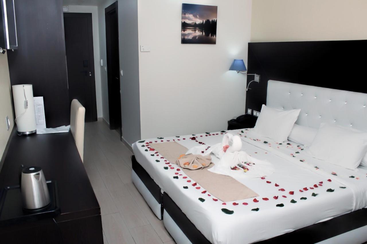 Hotel Amsterdam Rouiba Buitenkant foto