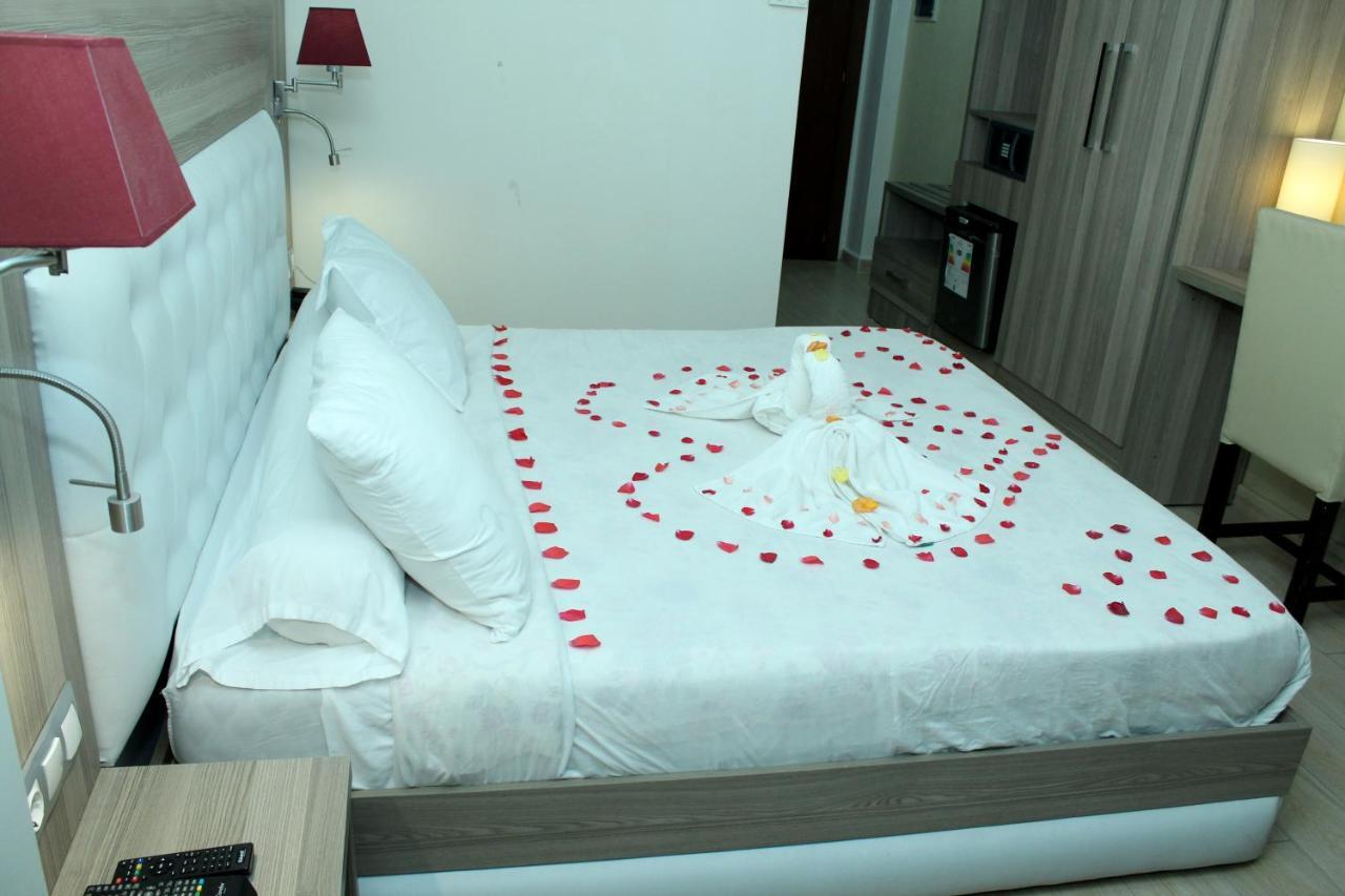 Hotel Amsterdam Rouiba Buitenkant foto